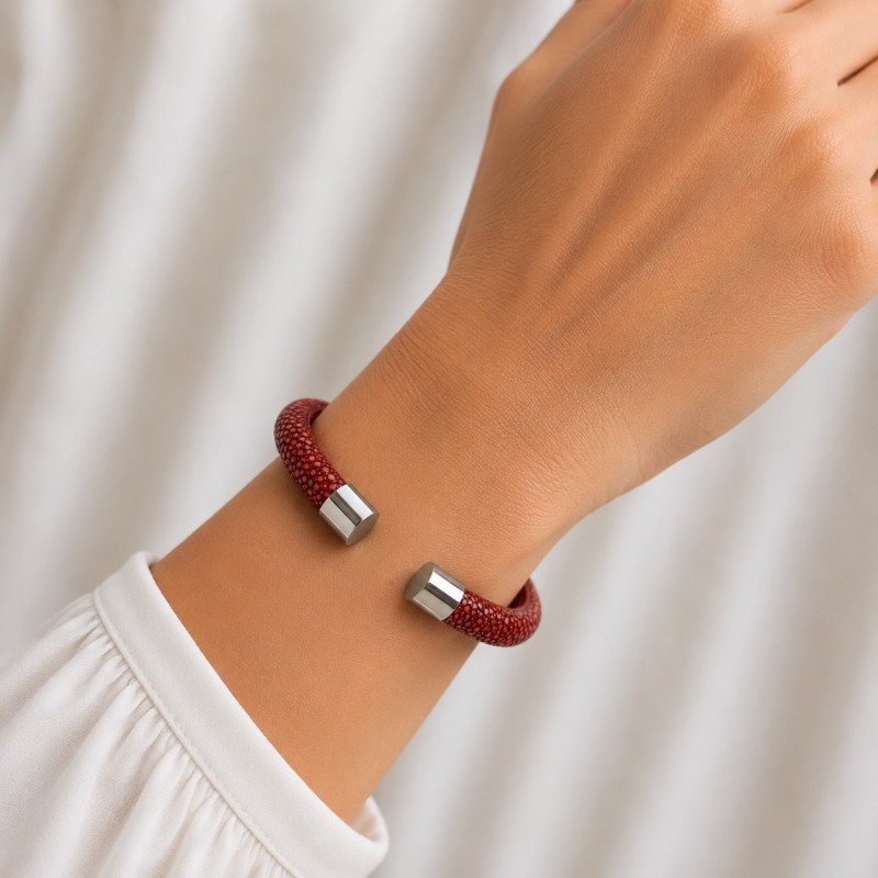 Armband, roggenleer/staal (12mm.breed)  kleur rood - 10023