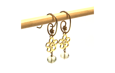 HC Oorhangers, 14krt.goud met blauw topaas 7mm. (totale lengte 4cm.) - 13143