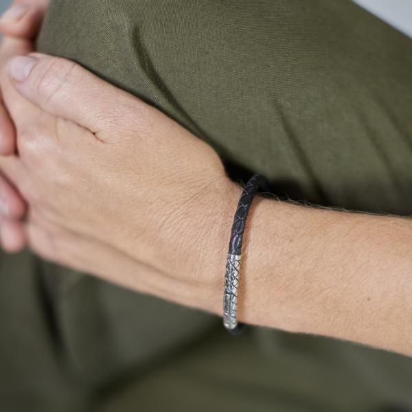 Silk Armband, model 427BLK (breedte: 5mm.- lengte 21cm.) - 19715 Silk Armband, model 427BLK (breedte: 5mm.- lengte 21cm.) - 19715