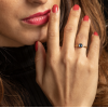 My Bendel Ring, edelstaal verguld met blauwe glassteen - 21324 My Bendel Ring, edelstaal verguld met blauwe glassteen - 21324