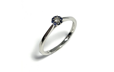 Eclat Ring, 14krt.witgoud met 0,06ct.diamant en saffier (maat 17,5) - 22169