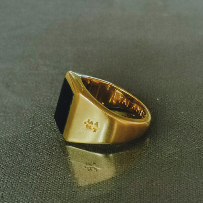 TAJ AMSTERDAM Goldplated  Herenring Adofo met ONYX (mt19,5) - " Krijger" > staat symbool voor kracht - 22222