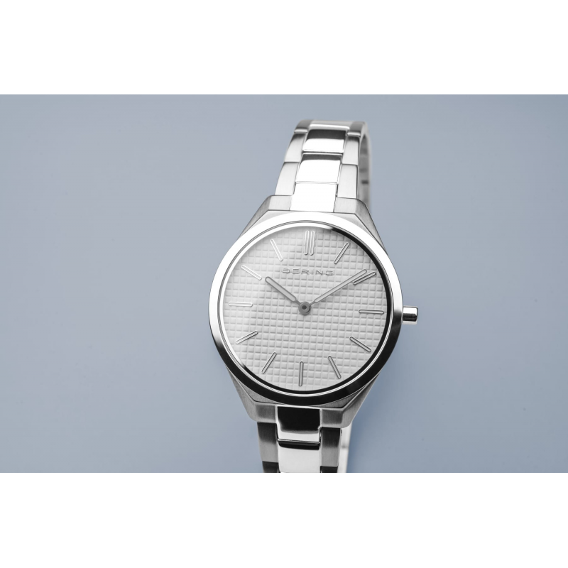 Bering Dameshorloge Quartz, model 17231-700 Ultra Slim, Zilver. - 20174 Bering Dameshorloge Quartz, model 17231-700 Ultra Slim, Zilver. - 20174