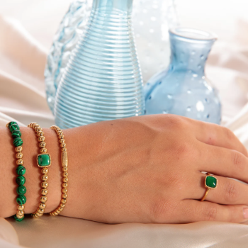 My Bendel Ring, edelstaal verguld. Met Groene Agaat Edelsteen. Model Zegelring. - 22570