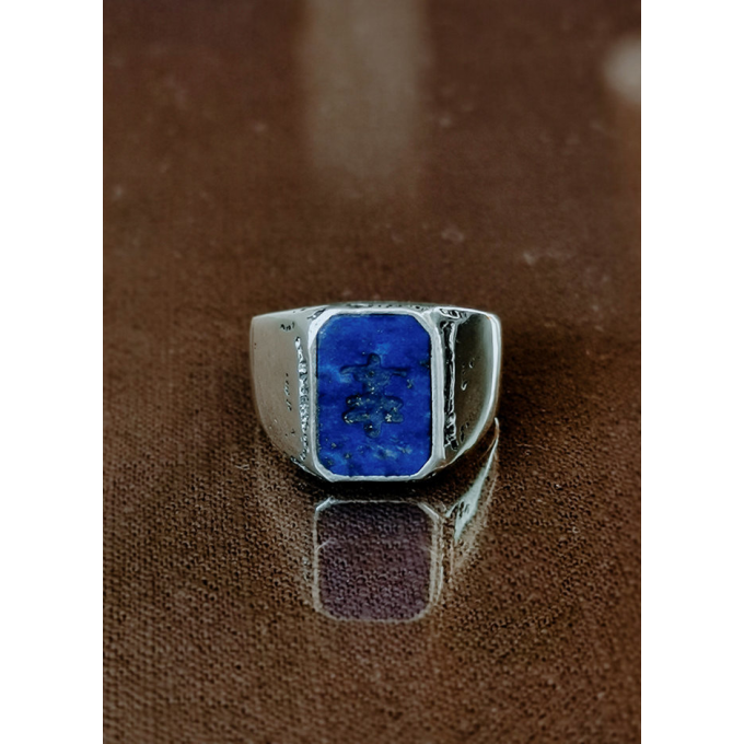 TAJ AMSTERDAM Zilveren Herenring Adric met Blauwe Lapis Lazuli edelsteen "Gezegende Heerser" staat symboor voor kracht - 22663