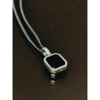 TAJ AMSTERDAM Zilveren Hanger met onyx CHETAS (12x12mm) staat symbool voor: "bescherming" - 22665 TAJ AMSTERDAM Zilveren Hanger met onyx CHETAS (12x12mm) staat symbool voor: "bescherming" - 22665