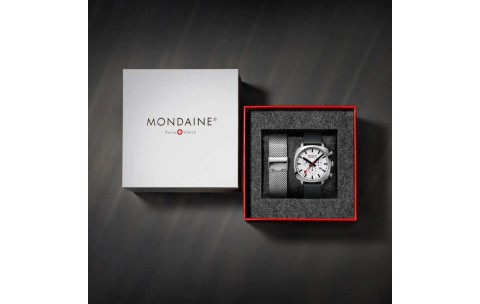 Mondaine Horloge, GRAND CUSHION  (met extra band) - 22690