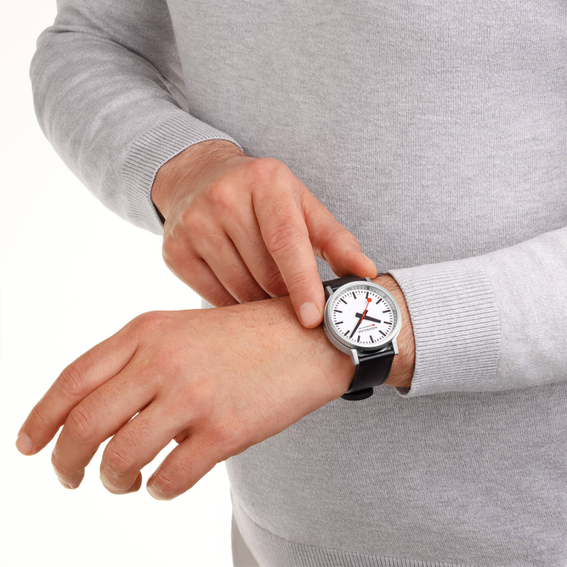 Mondaine Horloge STOP2GO MST.4101B.LBV - 22933 Mondaine Horloge STOP2GO MST.4101B.LBV - 22933