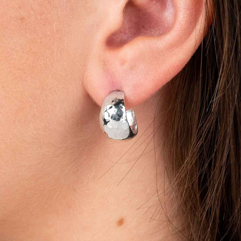 Jeh Jewels Oorstekers, model 21518 hoops hamerslag (1,5cm.) - 24582