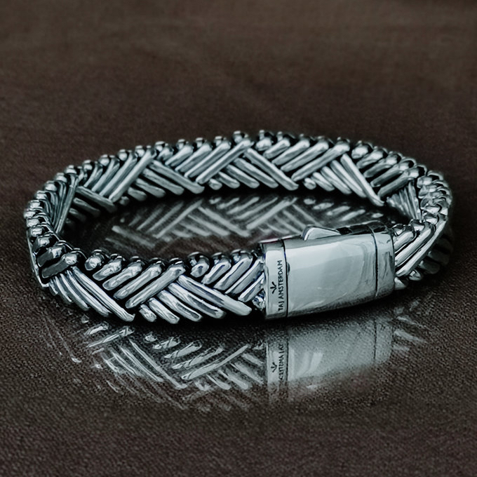 TAJ AMSTERDAM Zilveren Gevlochten Herenarmband AODH (lengte: 21,5cm.) - 24631 TAJ AMSTERDAM Zilveren Gevlochten Herenarmband AODH (lengte: 21,5cm.) - 24631