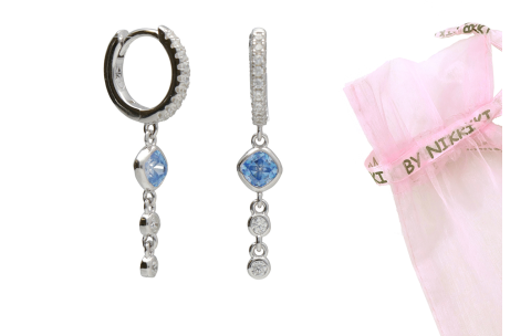 BY NIKKI Oorringen, zilver met blauw/wit zirkonia hanger  (diameter: 10mm.) - 24724