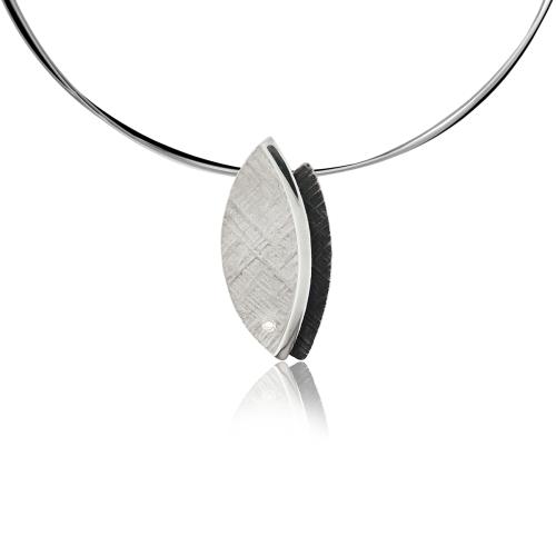 AUDAR Collier met hanger, model 1941 zilver met diamant 0,012ct. 40mm. (lengte:43cm.) - 20376